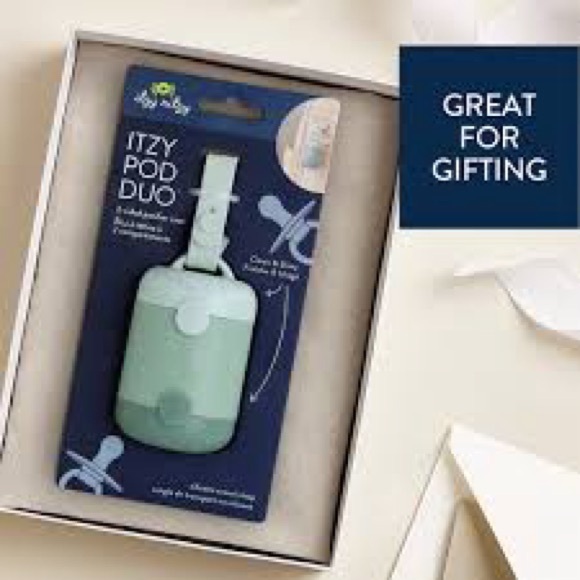 SOLD! NWT Itzy Ritzy Itzy Pod Duo Pacifier Case - Sage Green, 2 Paci Capacity - Picture 6 of 6